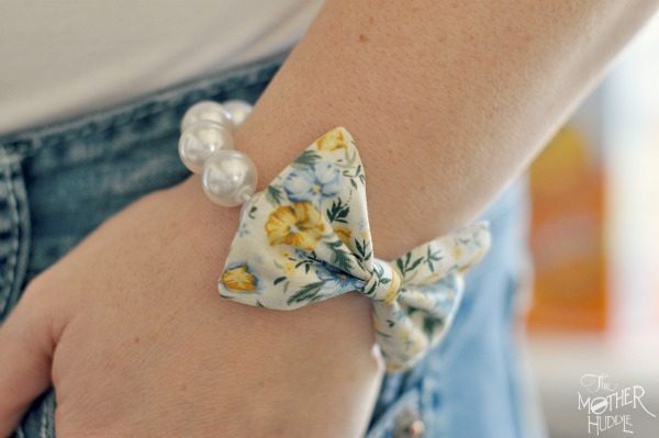 bow-and-pearl-bracelet-diy11