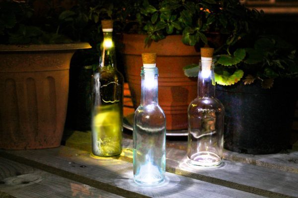 FOLWME Wine Pouring Lamp LED Illusion Bottles Light Rechargeable USB Touch Desk Lamp Bar Cafes Decoration Light 