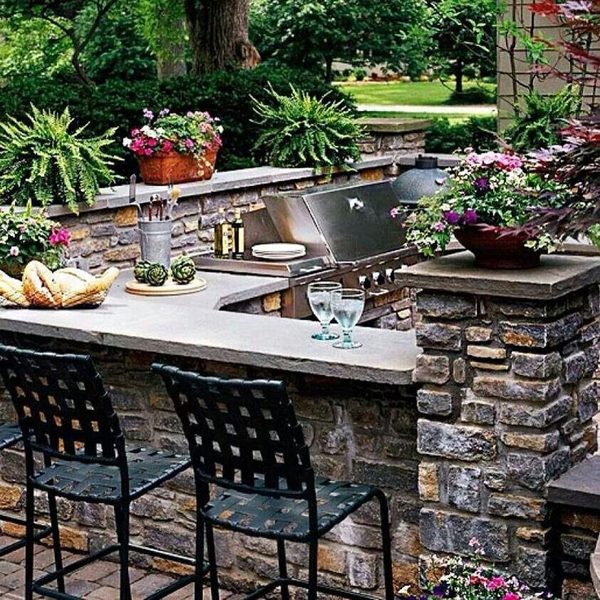 outdoor summer kitchens