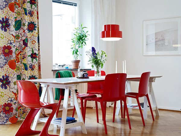 coloured dining room chairs
