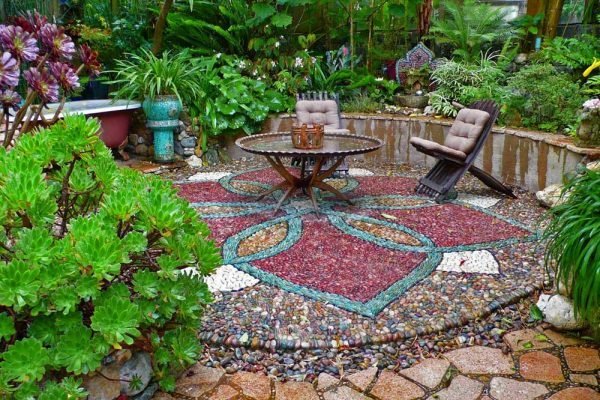 Mosaic ideas for the garden
