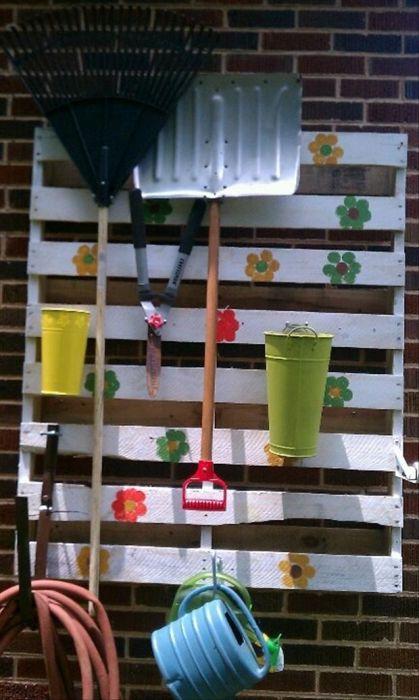 using pallets for gardening