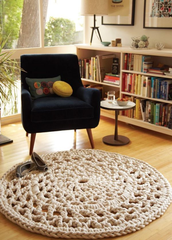 knitted rug 