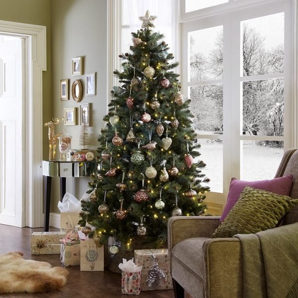 Creative christmas tree decorating ideas