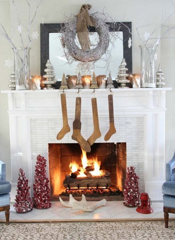how to decorate a mantel for christmas