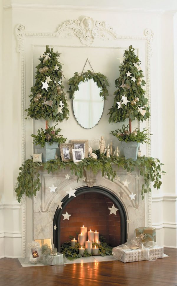 decorate mantel for christmas