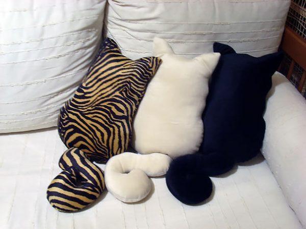 decorative cat pillows