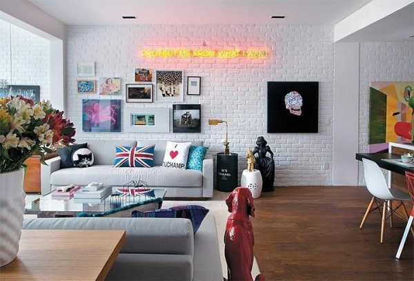 white exposed brick wall 