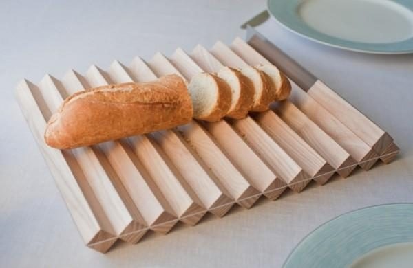 bread cutting board 