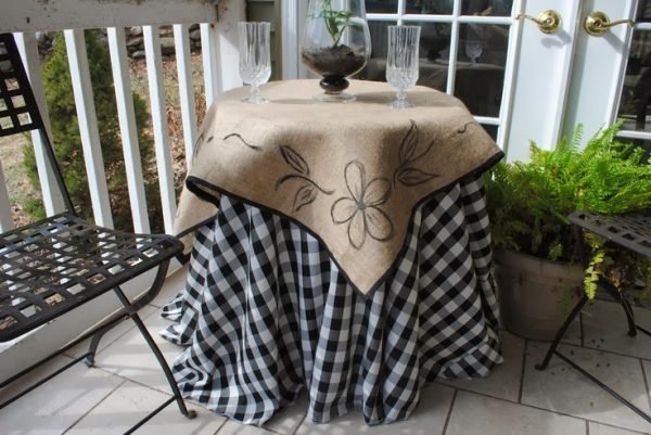 burlap table cover