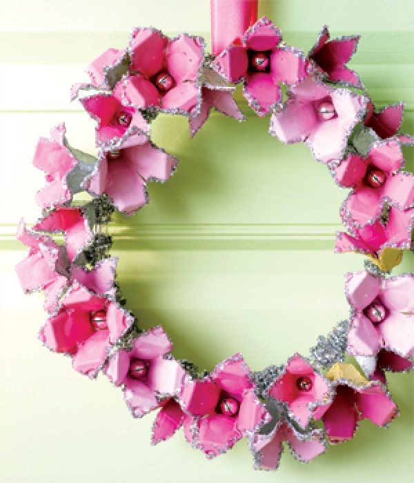 egg carton wreath craft 