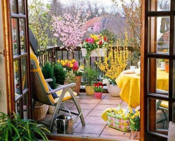 small balcony decorating ideas