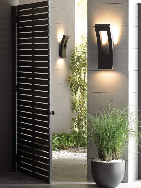 12 Modern outdoor lighting sconces for fun evenings on your terrace