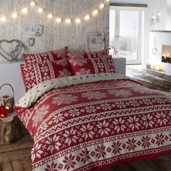 christmas-lights-in-the-bedroom