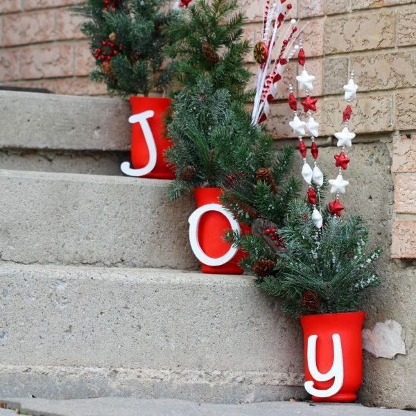classic-outdoor-christmas-decorations