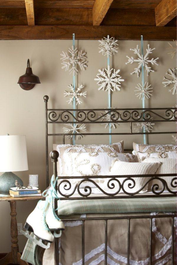 decorating-a-bedroom-for-christmas