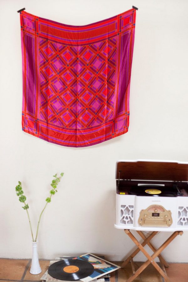 hang scarf on wall 