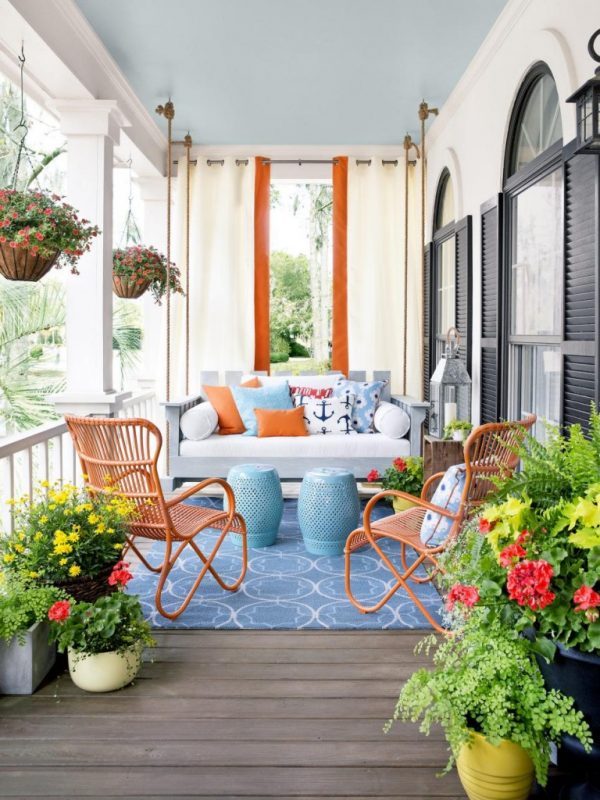 decorating front porch for summer