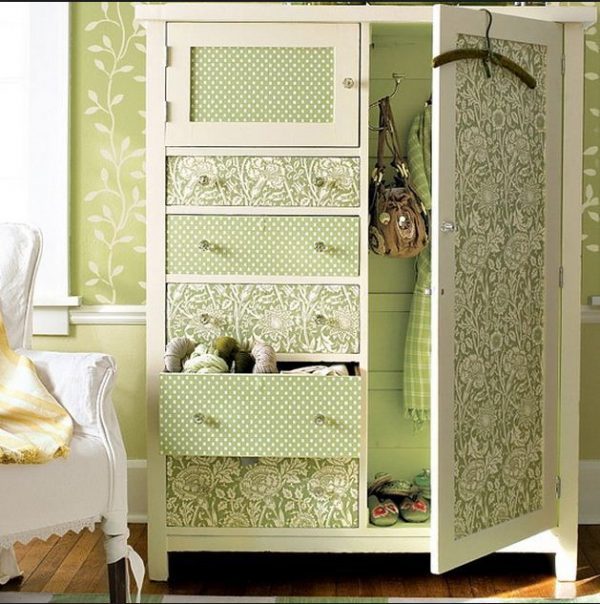 Wardrobe makeover with wallpaper