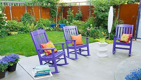 spray paint chairs