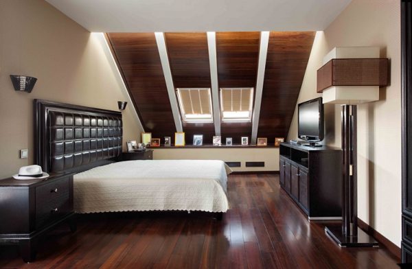 bedroom skylight 1