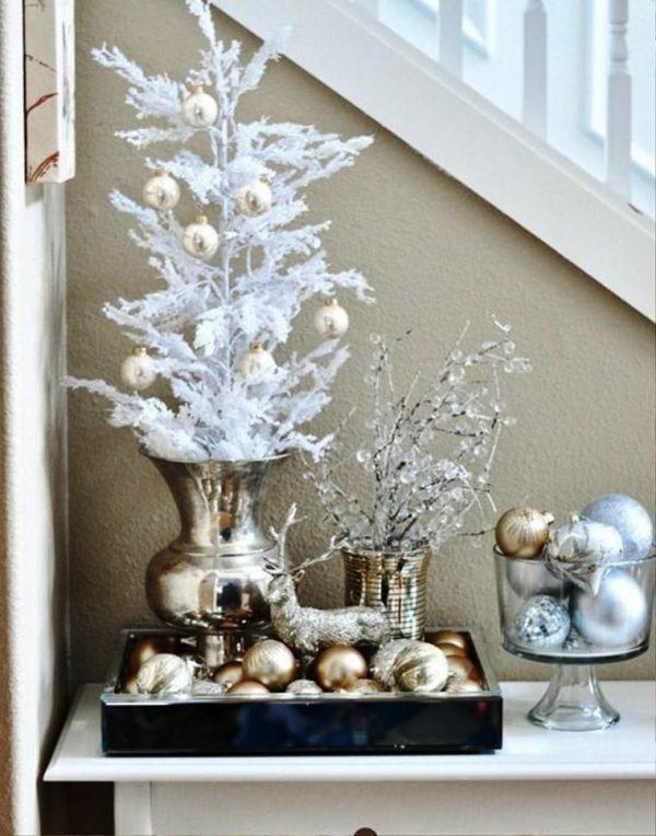 white and gold christmas decorations 