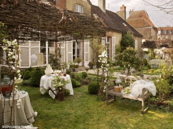vintage garden decorating ideas 2