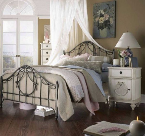 shabby chic furniture