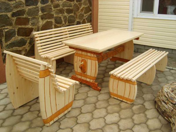 outdoor dining furniture