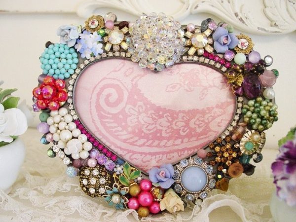jewelry frame