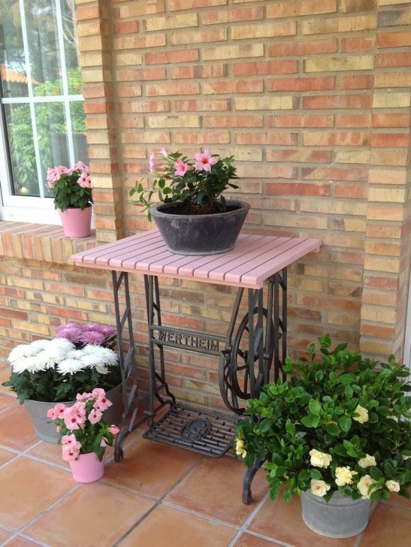 sewing machine stand