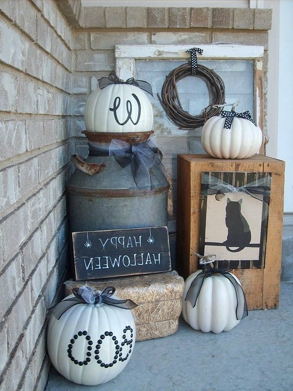 halloween outdoor decor