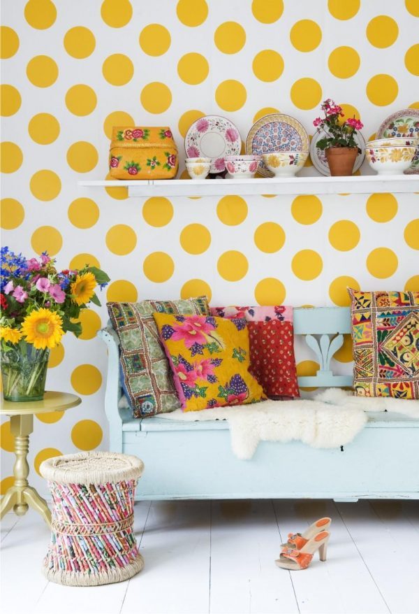 polka dots wall