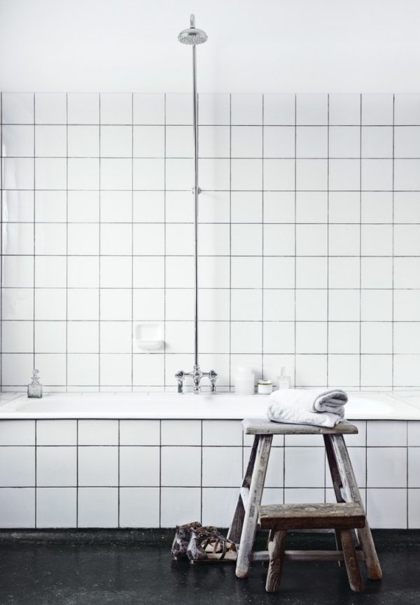 rustic bathroom decor