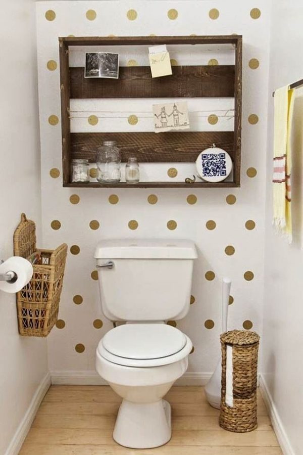 polka dot bathroom