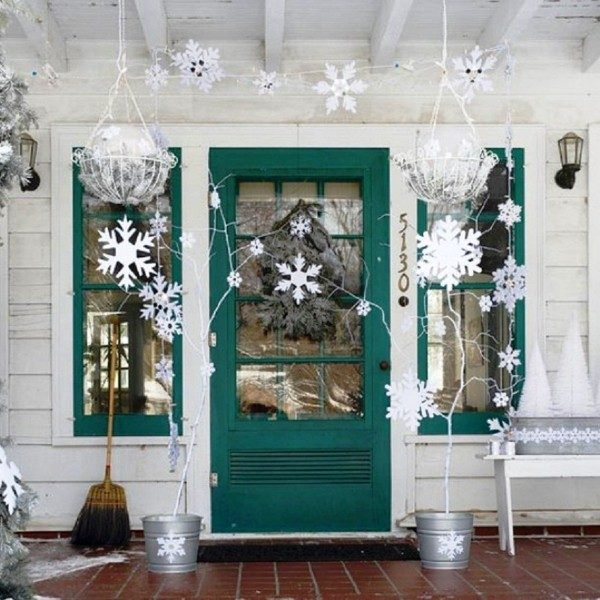 outdoor christmas decoration