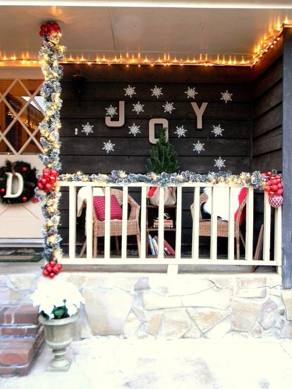 outdoor christmas tree decorations 