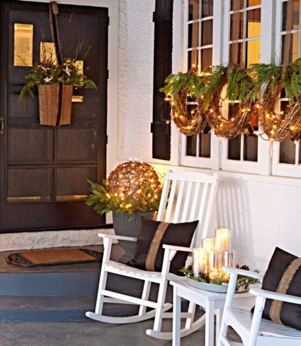 outdoor lighted christmas decorations