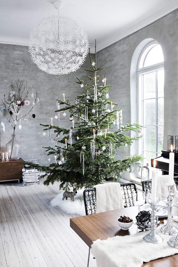 christmas tree decorating