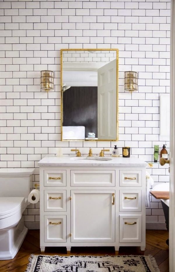 vintage style bathroom