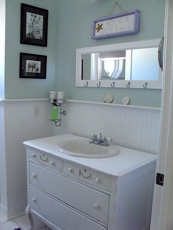 26 Vintage bathroom furniture