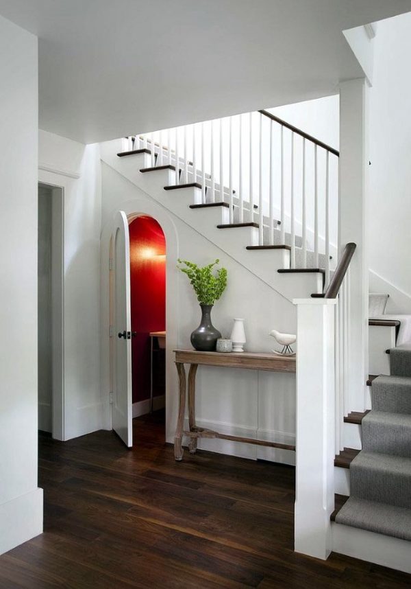 Under stairs room: 19 Functional solutions
