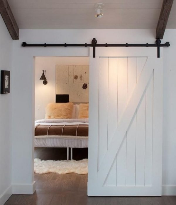 sliding barn door