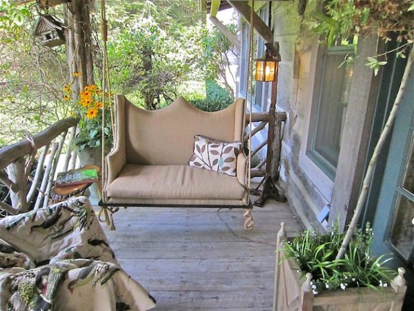 Porch swing