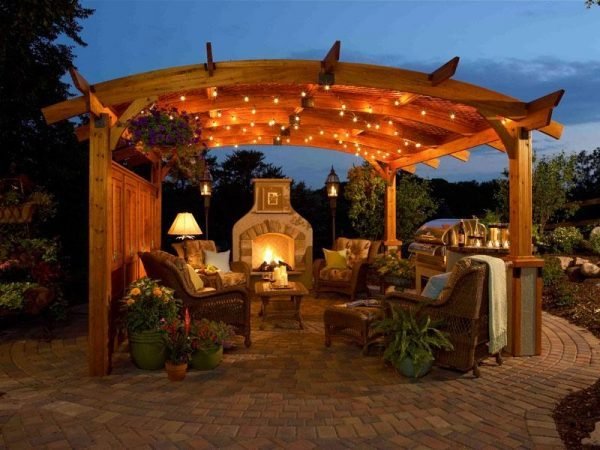 outdoor summer kitchen