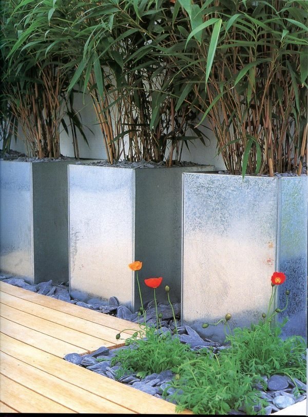 decorative outdoor stones 