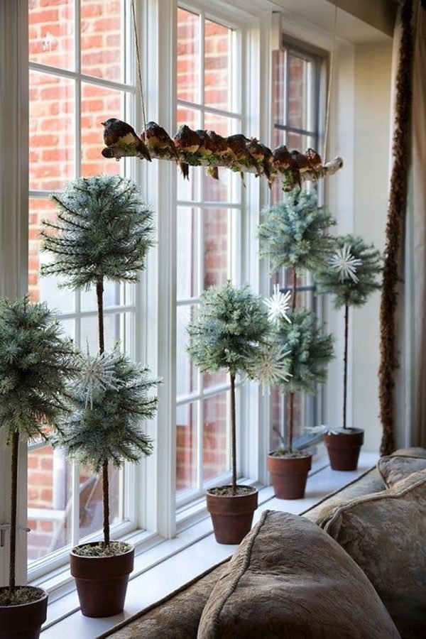  Window  decorating  ideas  for Christmas