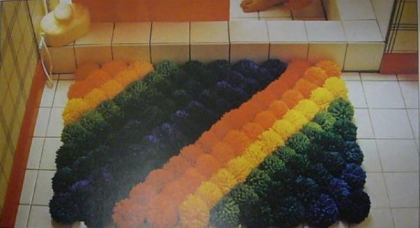 pompom mat
