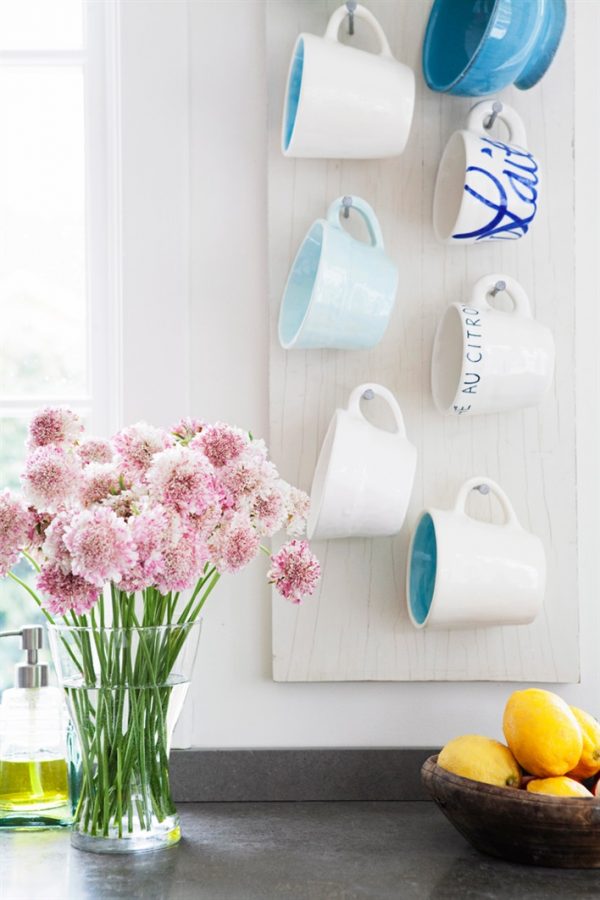 cup rack display