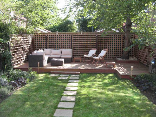 decorative wood fencing 